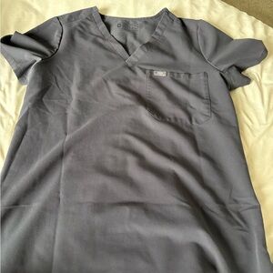 Figs Gray Scrub Top